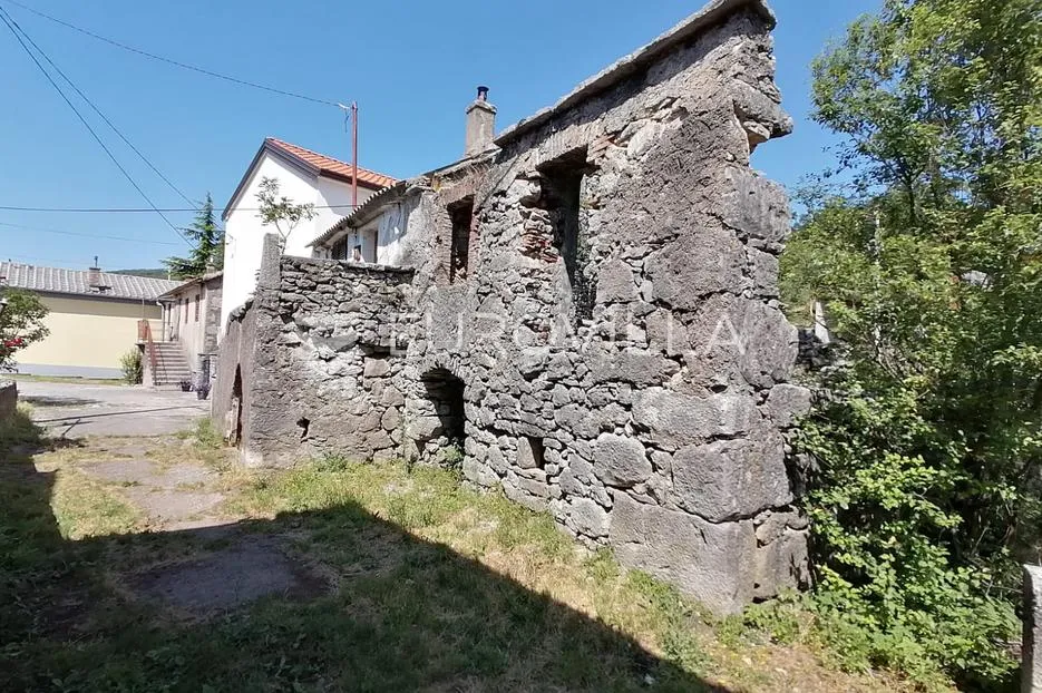 podklilavac, dražice, dvije starine za renovaciju - slika 2