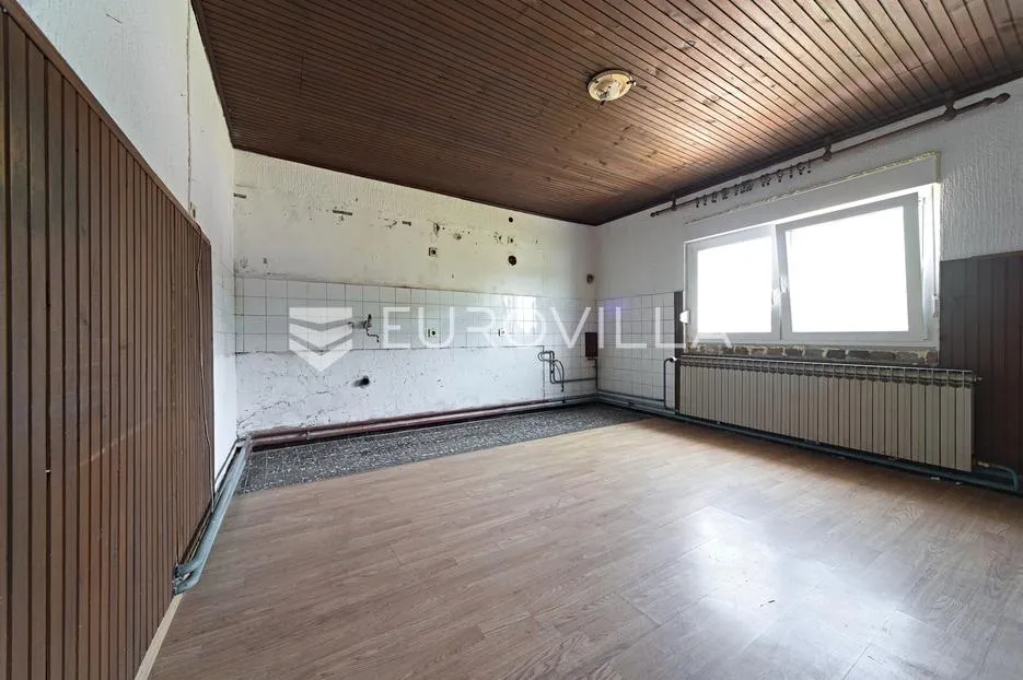čepin, na prodaju prostrana kuća od 488 m² s tri stambene cjeline - slika 30