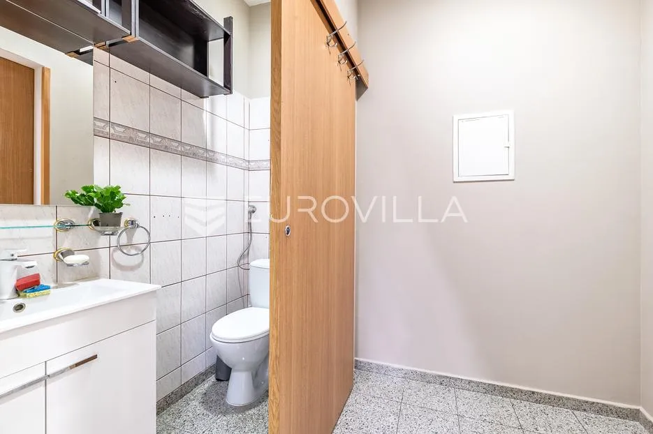zagreb, donji grad, importanne galleria centar, poslovni prostor površine 23,90 m². - slika 3