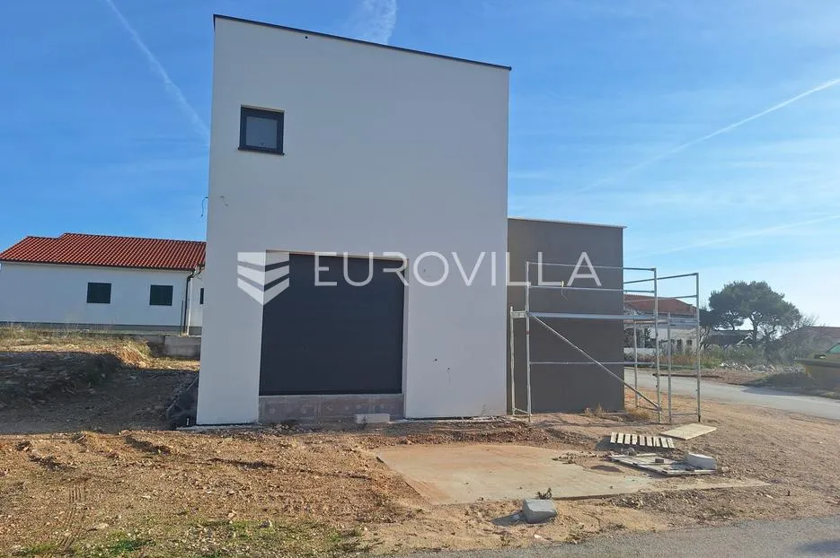 vodice, novogradnja, kuća s bazenom, 176,40 m² - slika 17