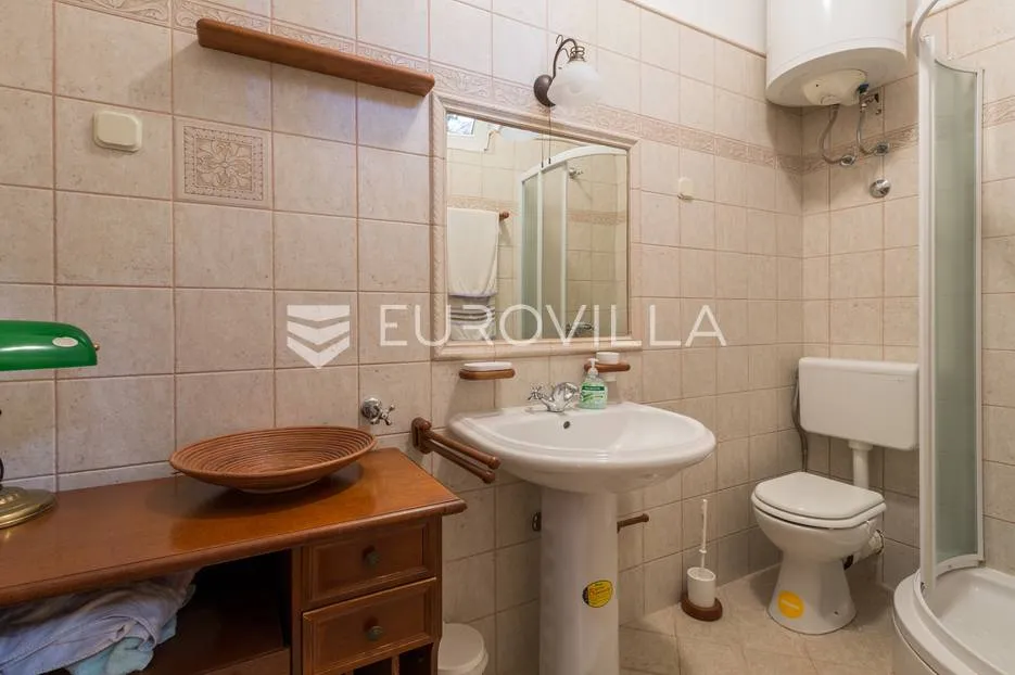 istra, rovinj, stan u prizemlju s velikom konobom u podrumu 89 m2 - slika 18