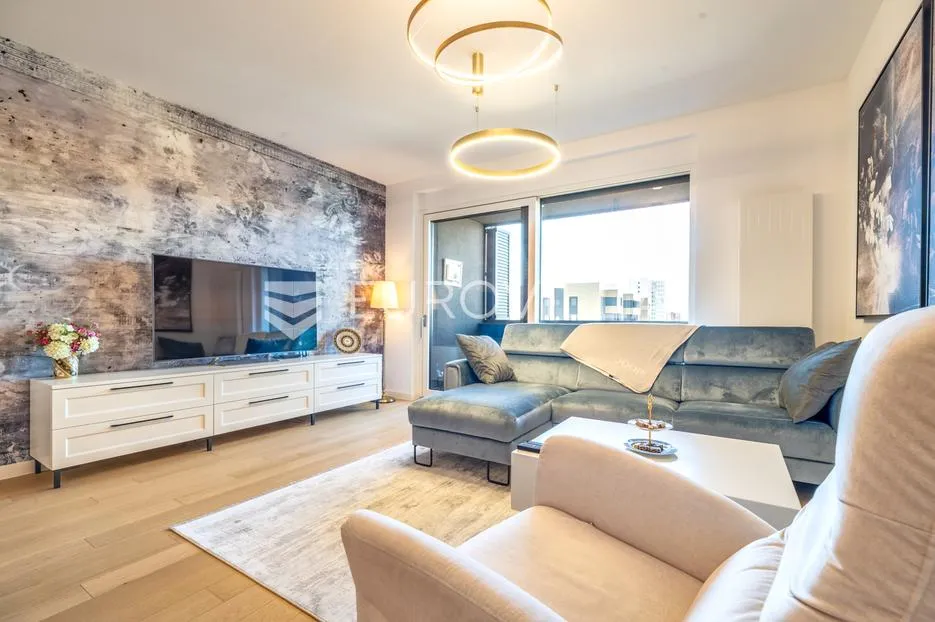 Zagreb, VMD Heinzelova, Darwinova, prekrasan četverosoban stan 142 m² - Peščenica