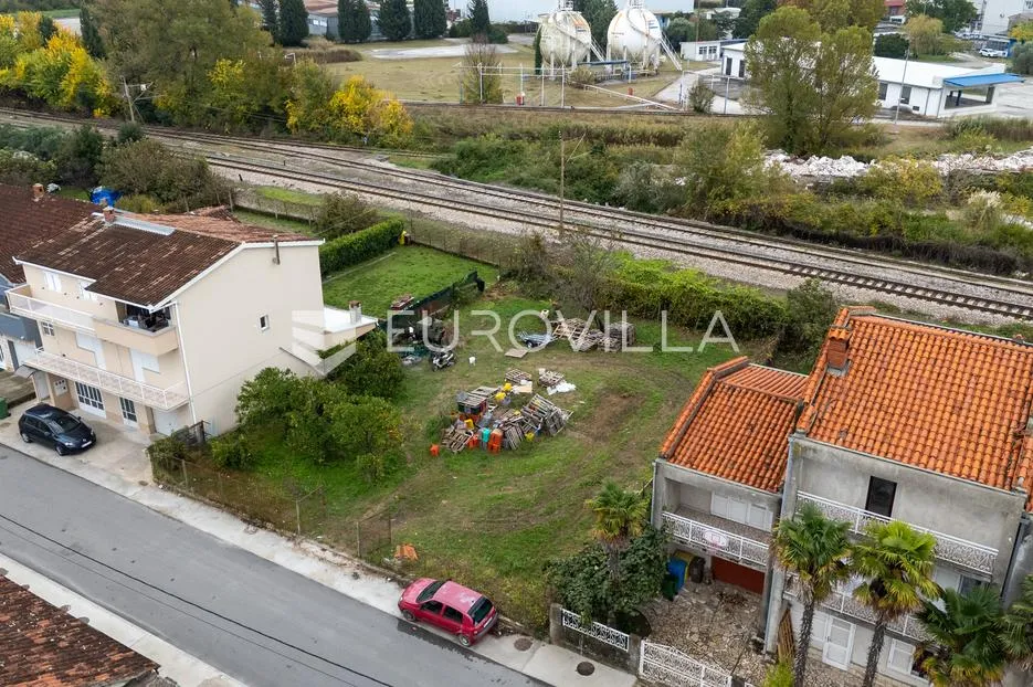 metković, građevinsko zemljište 550 m² - slika 1