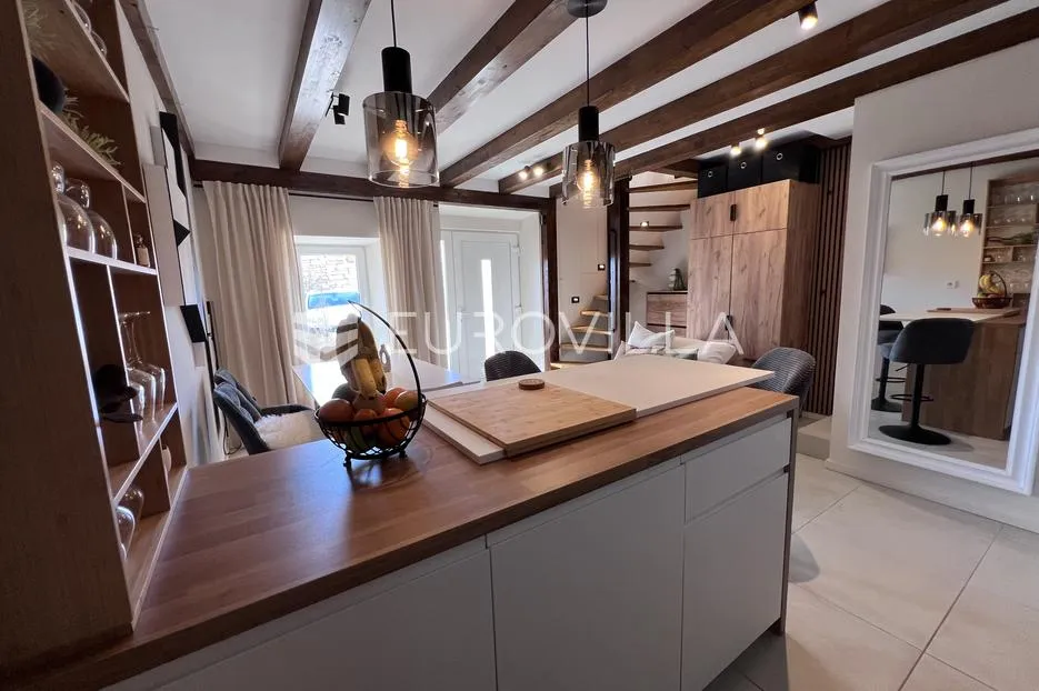 istra, kanfanar, potpuno renovirane dvije kamene kuće, useljive odmah, 130 m² - slika 6