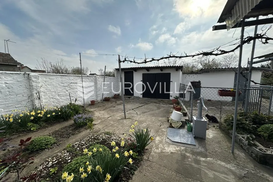 vukovar, borovo naselje, kuća 90 m² dodatni stambeni prostor, okućnica 663 m² - slika 2