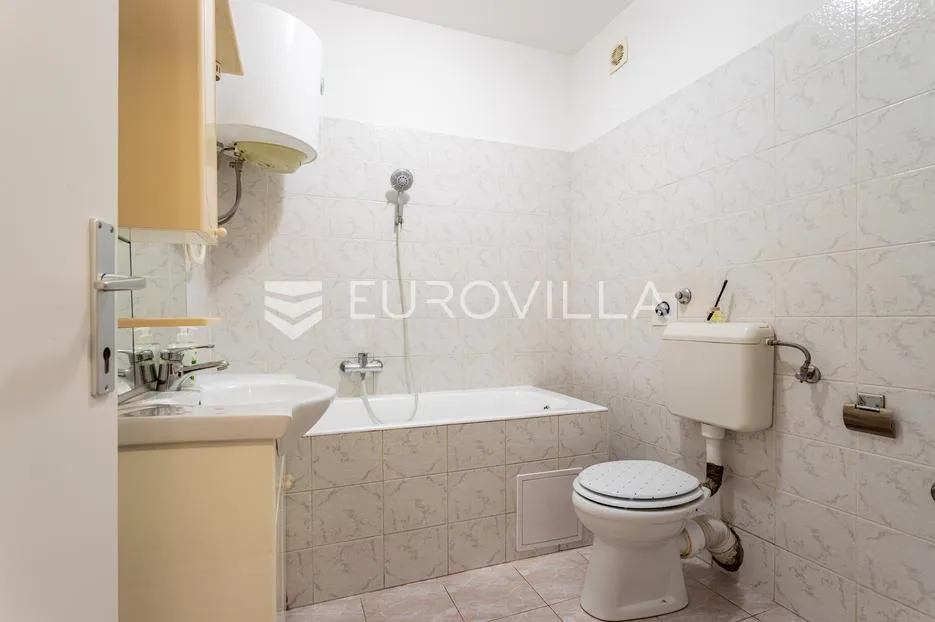 solin, hektorovićeva ulica, jednosobni stan ukupne površine 42 m² - slika 10