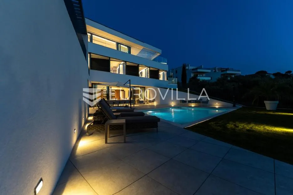 murter, slanica, luksuzna dizajnerska vila s bazenom - slika 29