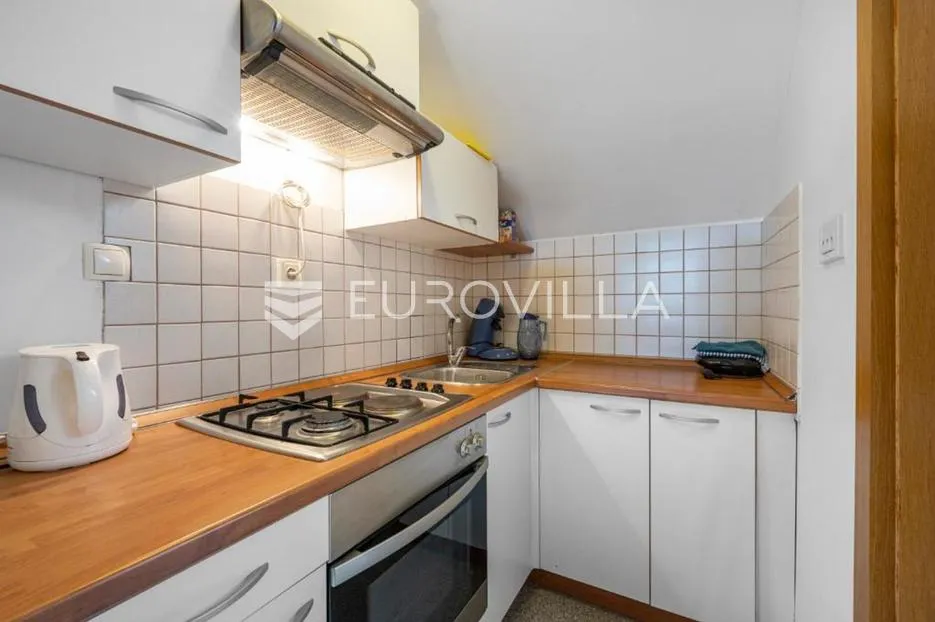 skradin, dubravice, kuća sa 7 apartmana i velikim bazenom, 760 m² - slika 25
