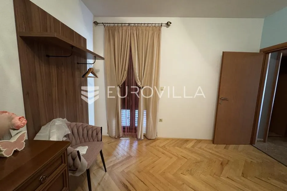 istra, valbandon, najam obiteljske kuće 180m2 s predivnom okućnicom - slika 7