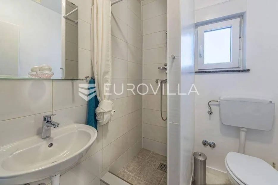 pula, apartmanska kuća na izoliranoj lokaciji - slika 11