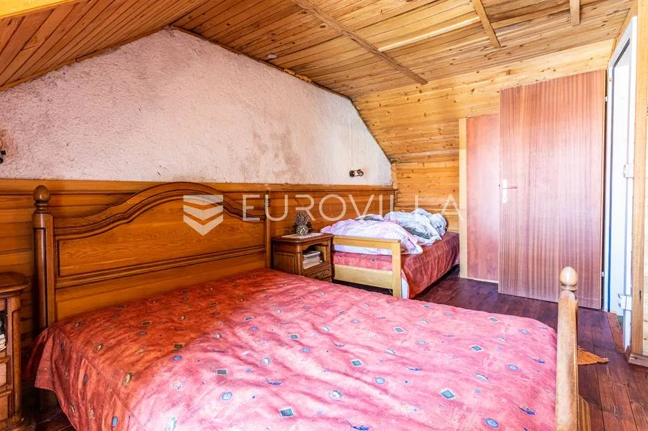imotski, lovreć, jedinstvena kamena kuća - slika 30