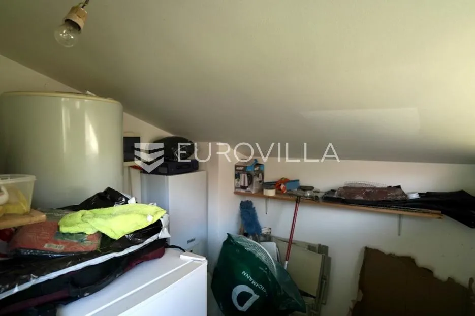 saršoni, etaža obiteljske kuće stambene površine od 109 m² s garažom - slika 18