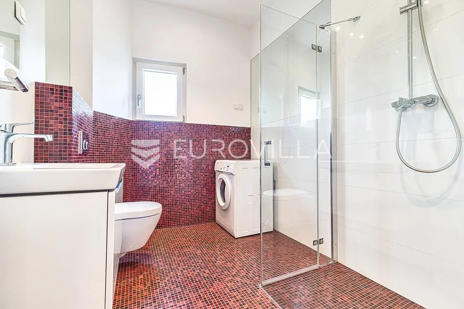 šalata, bijenička, luksuzan četverosoban penthouse - slika 7
