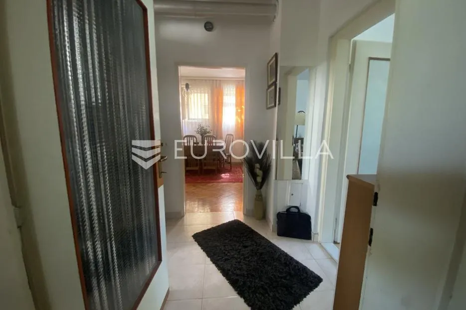 slavonski brod, centar obiteljska kuća s dva neovisna stana 180 m² - slika 9