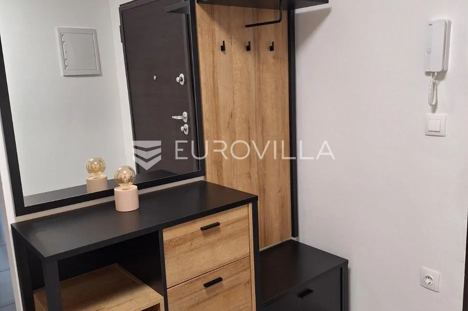 istra, pula, centar moderan novi trosoban stan 60 m² s parkirnim mjestom - slika 3
