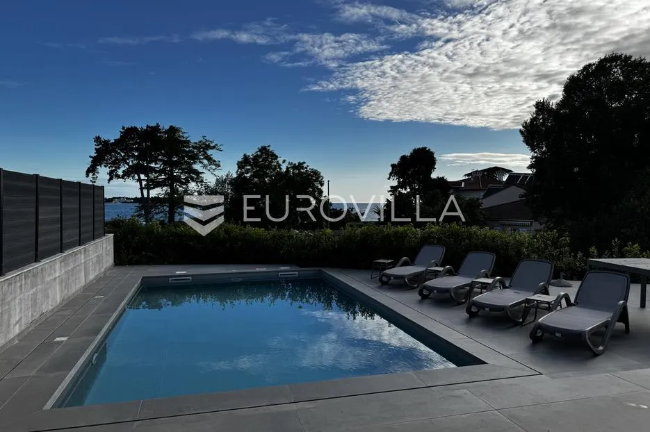 istra, poreč, luksuzna kuća 150m od mora - slika 13