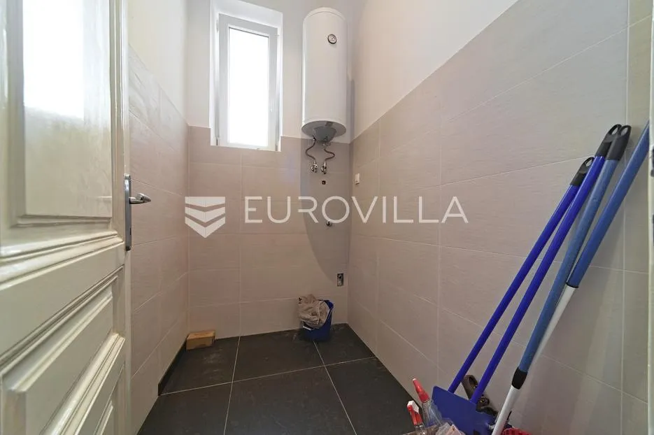 osijek, centar grada, iznajmljuje se poslovni prostor u secescijskoj zgradi, 107 m² - slika 12