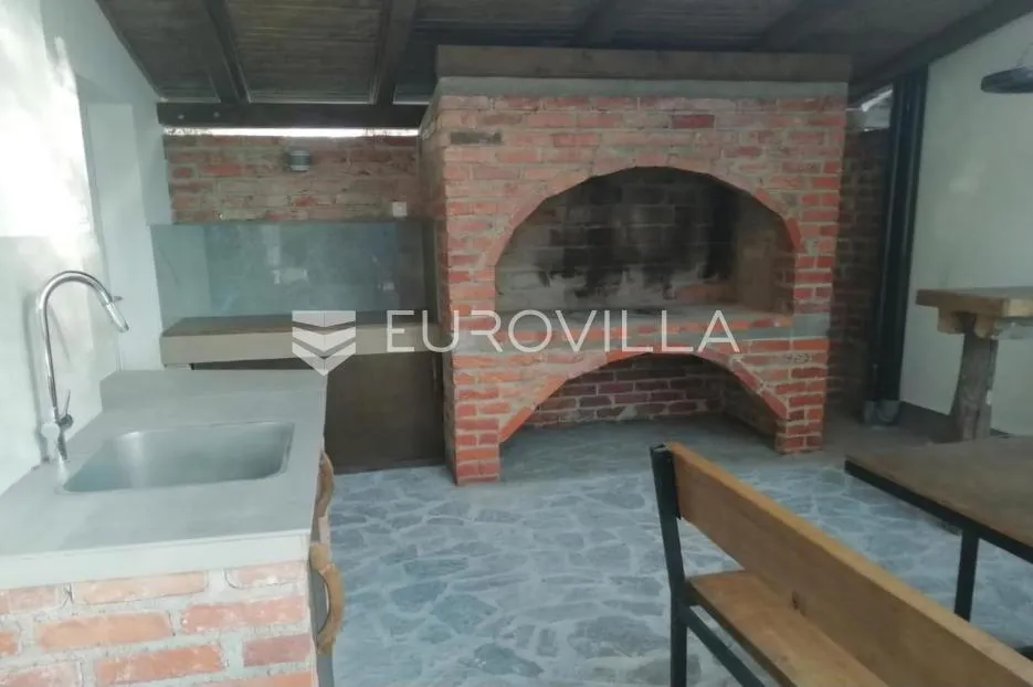 karlovac, hostel 500 m², mirna lokacija, blizina centra - slika 15