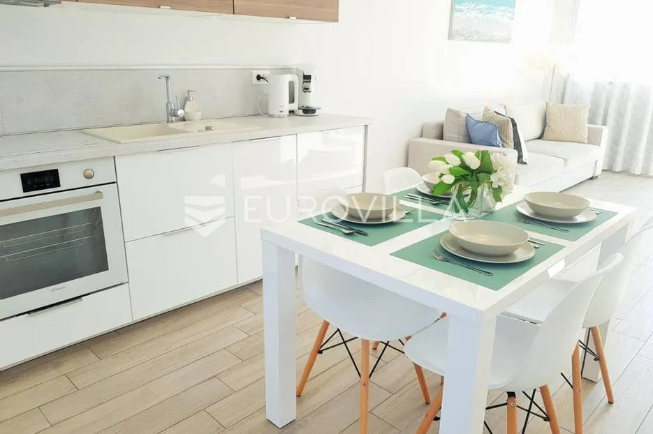 premantura, kuća s četiri apartmana i bazenom - slika 27