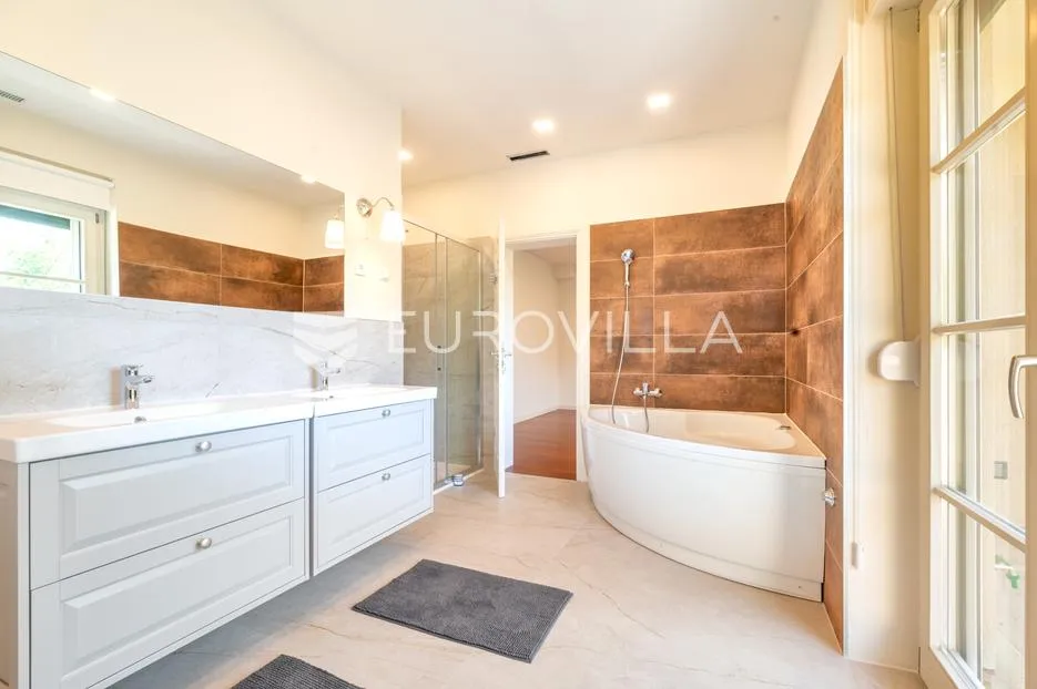 zagreb, remete, četverosoban penthouse s 2 parkirna mjesta i spremištem - slika 10