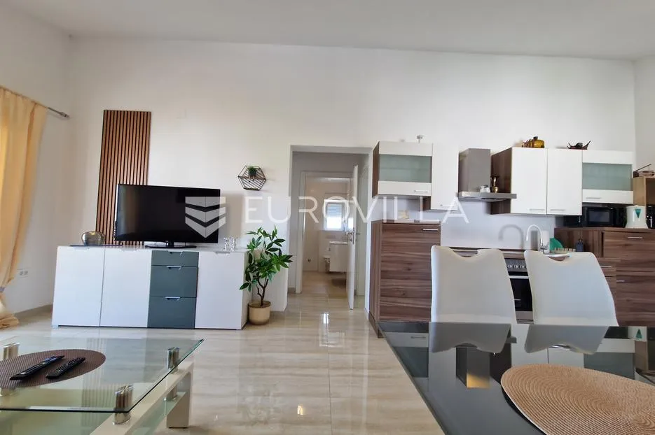 vir, moderan trosoban apartman u centru vira, 600 m od plaže - slika 6