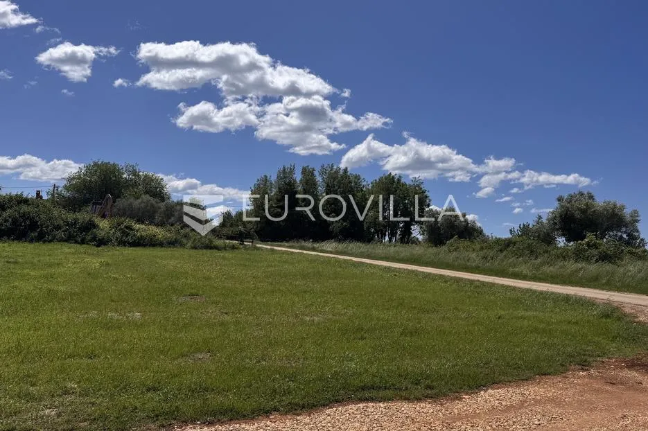 Brtonigla, građevinsko zemljište s pogledom na more