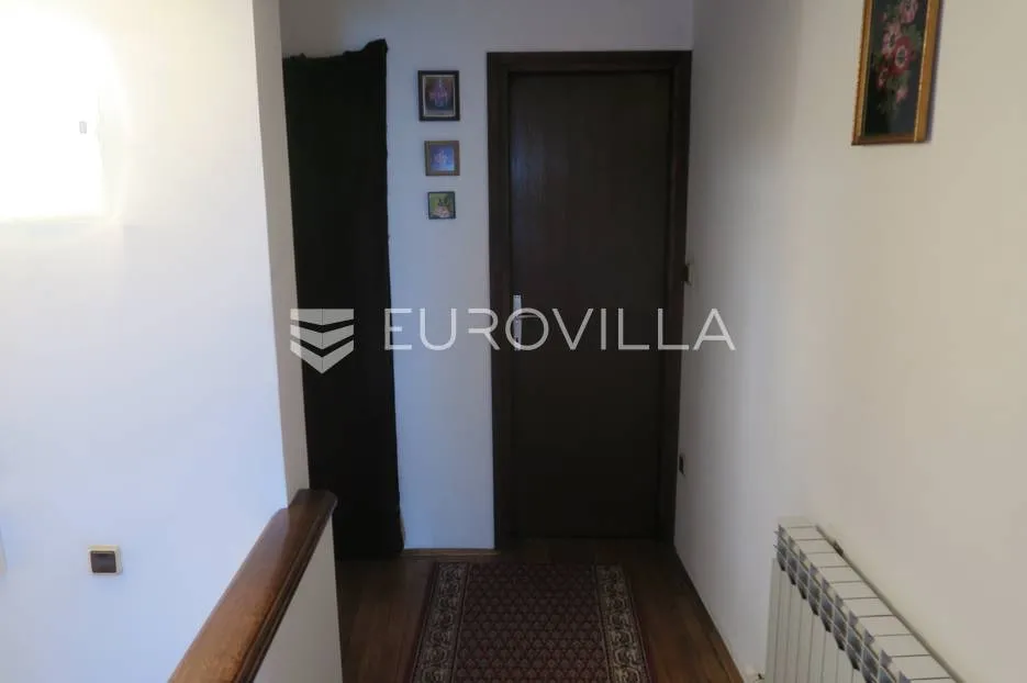 zagreb, zelenjak, obiteljska kuća 500m2 - slika 34