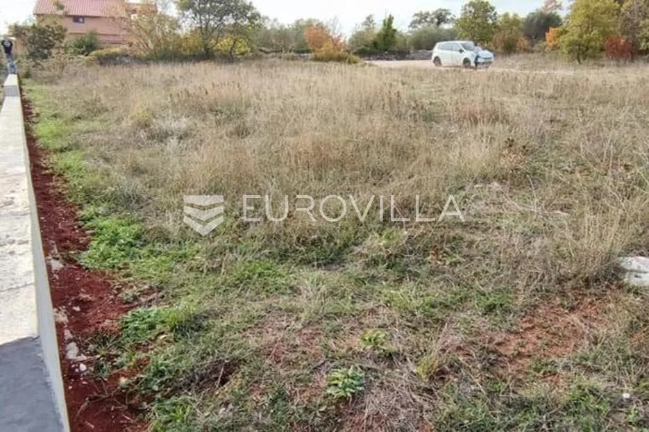 krnica, jovići, građevinsko zemljište s građevinskom dozvolom i svim komunalnim priključcima - slika 7