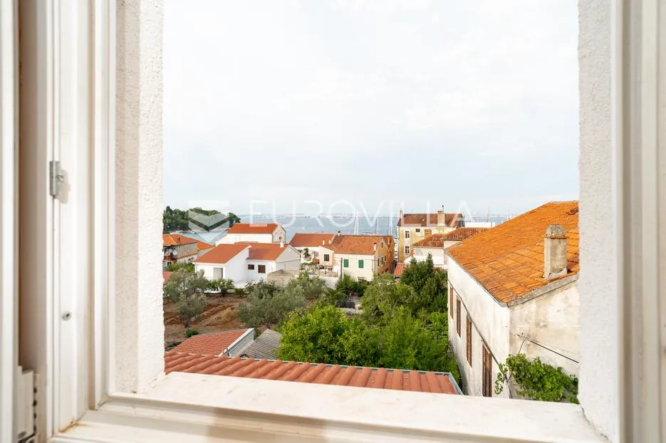 otok ugljan, preko, lijepa kuća s tri stana i pogledom na more - slika 66