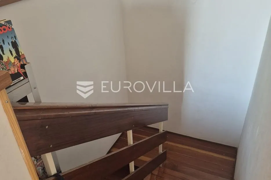 istra, rovinj, prostran dvosoban stan 127 m² s mogućnošću izvedbe 2 stana - slika 11