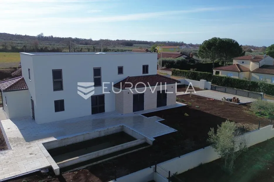 istra, poreč, mediteranska vila s bazenom i velikim vrtom - slika 7