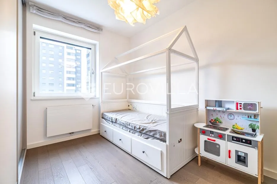 zagreb, heinzelova, vmd, trosoban stan i dva garažna mjesta 95 m² - slika 8