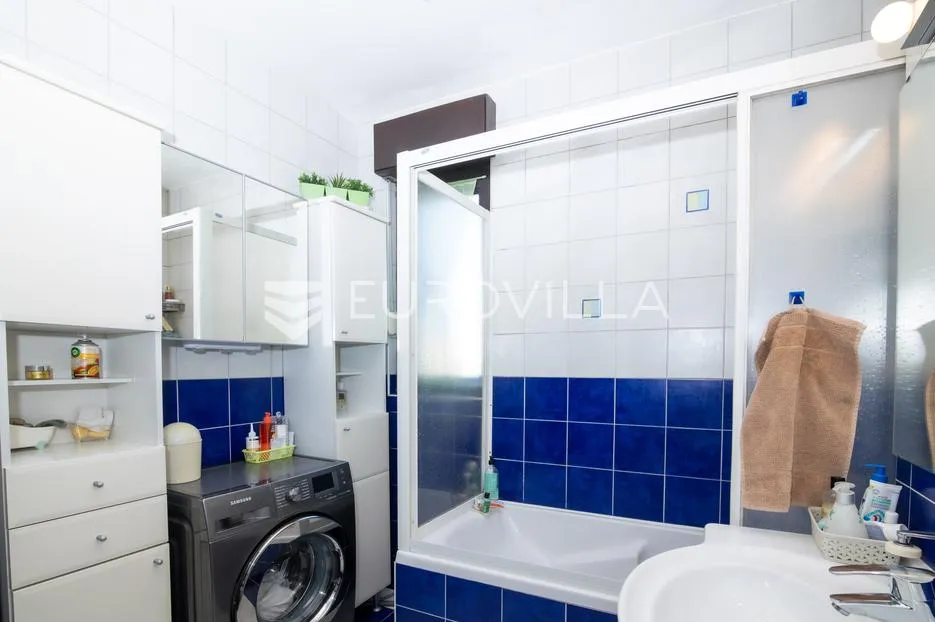 zagreb, sloboština, prostran četverosoban stan, neto površine 93 m² - slika 20