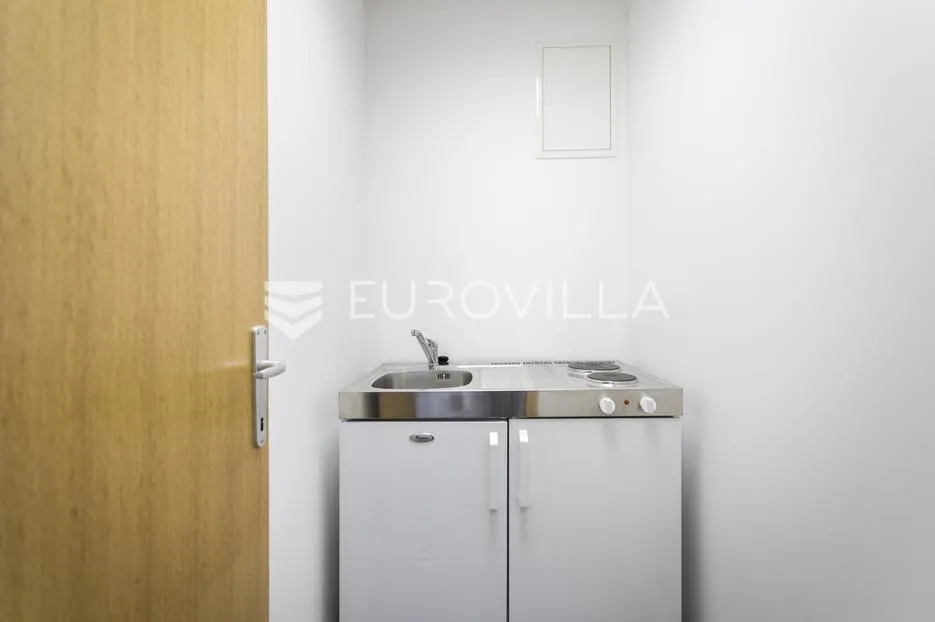 zagreb, svetice, ulični poslovni prostor nkp 53,20 m2 - slika 3