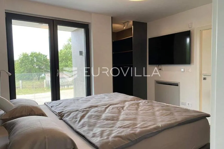 istra, funtana, ekskluzivna vila prvi red do mora - slika 9
