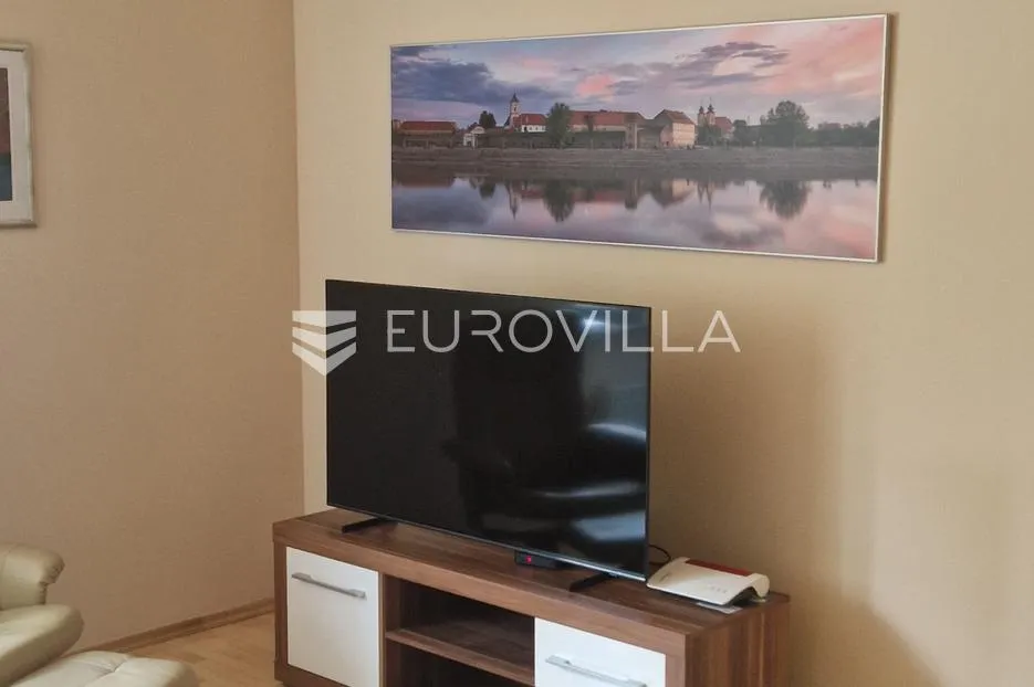 osijek, centar, najam uređenog četverosobnog stana površine 94 m² - slika 6
