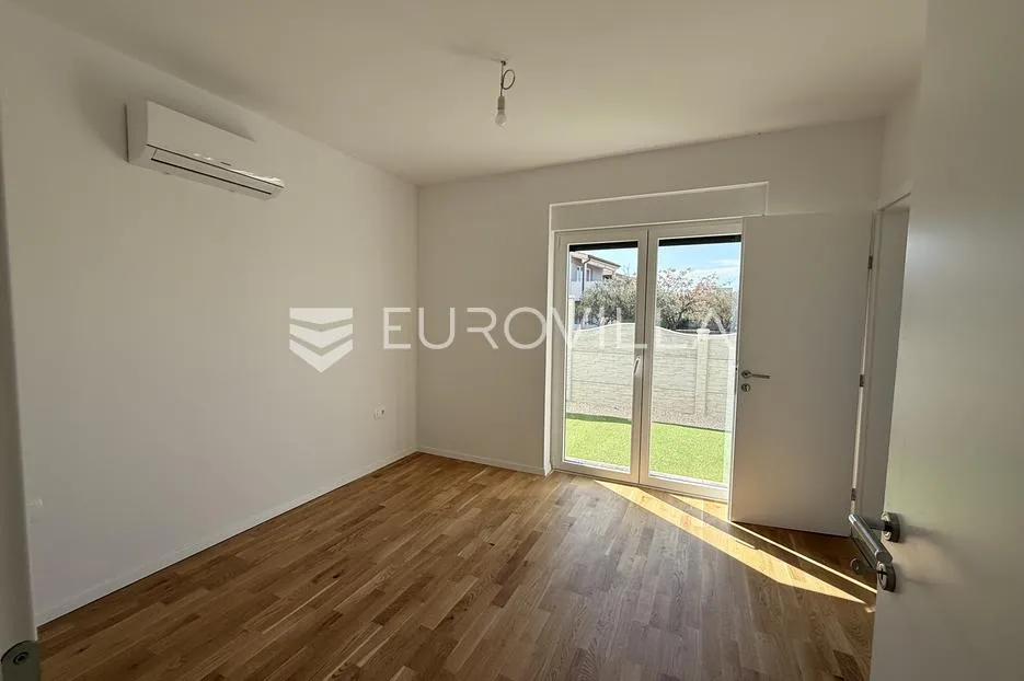 zadar, privlaka, ekskluzivna višetažna vila u privlaci s bazenom - slika 30