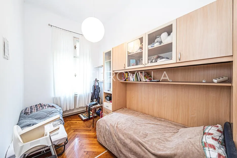 zagreb, centar, deželićeva ulica, prekrasan peterosoban stan 135 m² - slika 14