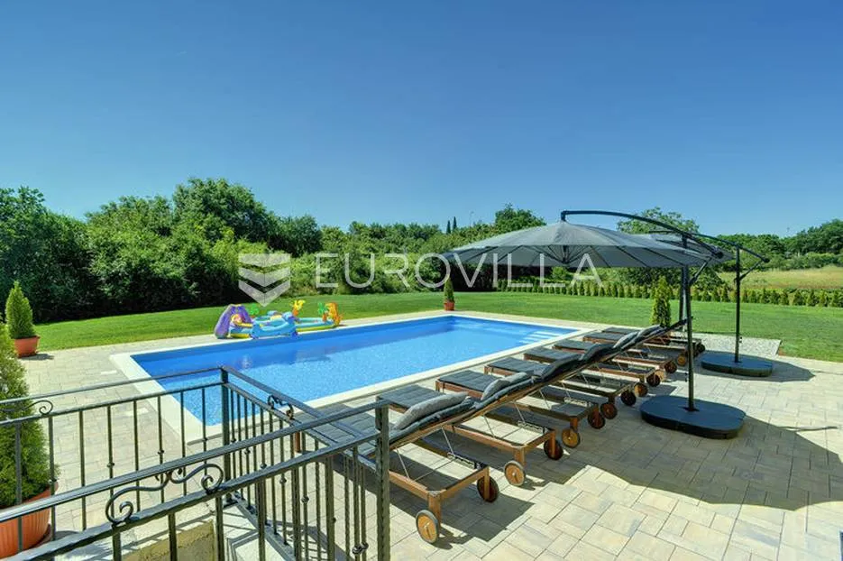 istra, rovinjsko selo, kuća za odmor površine 400 m2 - slika 7