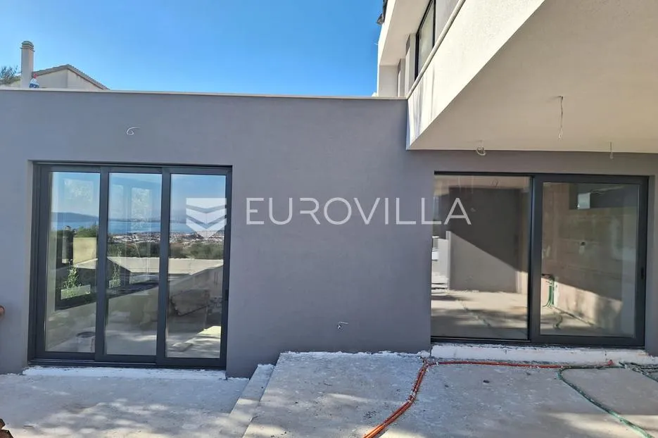 kaštel novi, moderna vila u izgradnji s bazenom i pogledom na more - slika 17