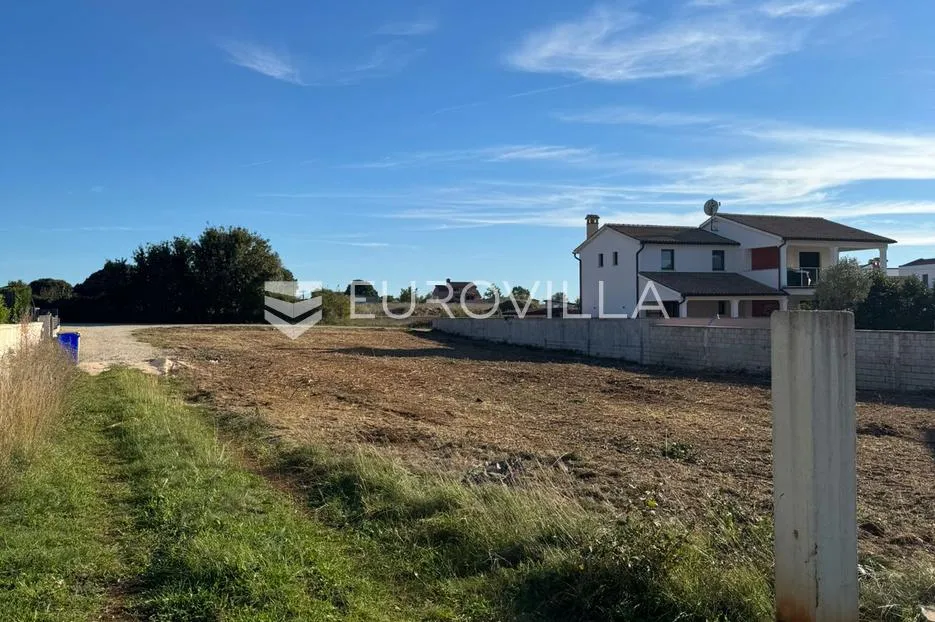 istra, bibići, građevinsko zemljište 1290m2 s projektom za samostojeće kuće s bazenom - slika 4