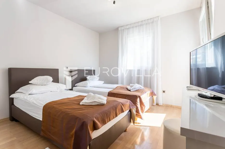 split, strožanac, prekrasan dvosoban stan za dugoročni najam, od 15.9.2026. - slika 16