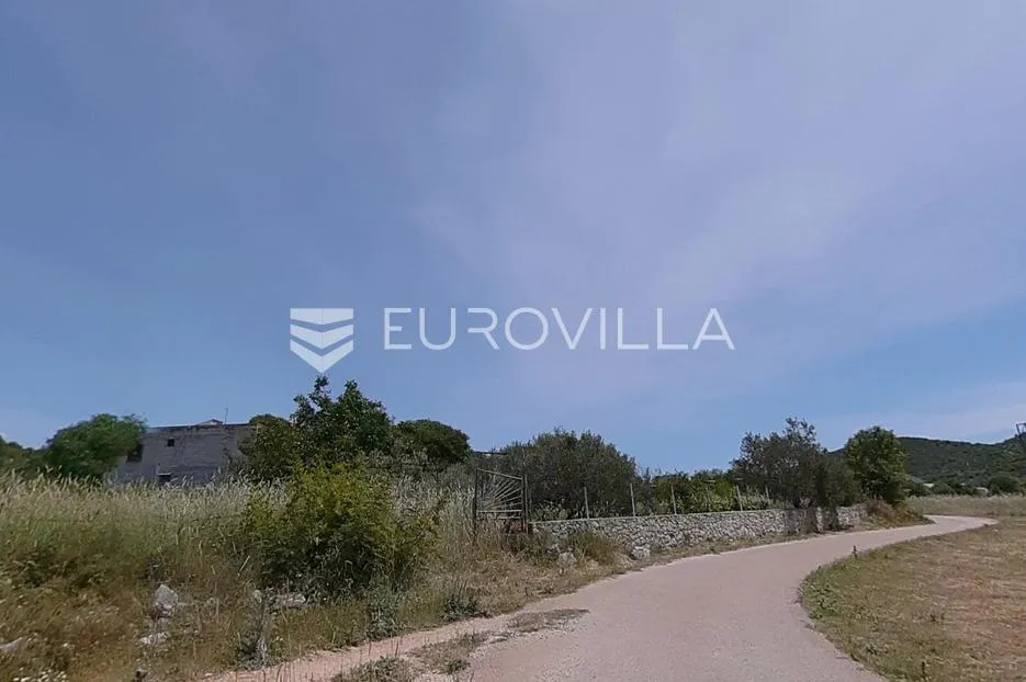 marina, svinca, građevinsko zemljište površine 2300 m² - slika 2