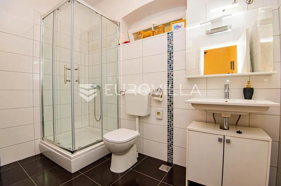 šibenik centar, apartmanska kuća, odlična investicija - slika 15