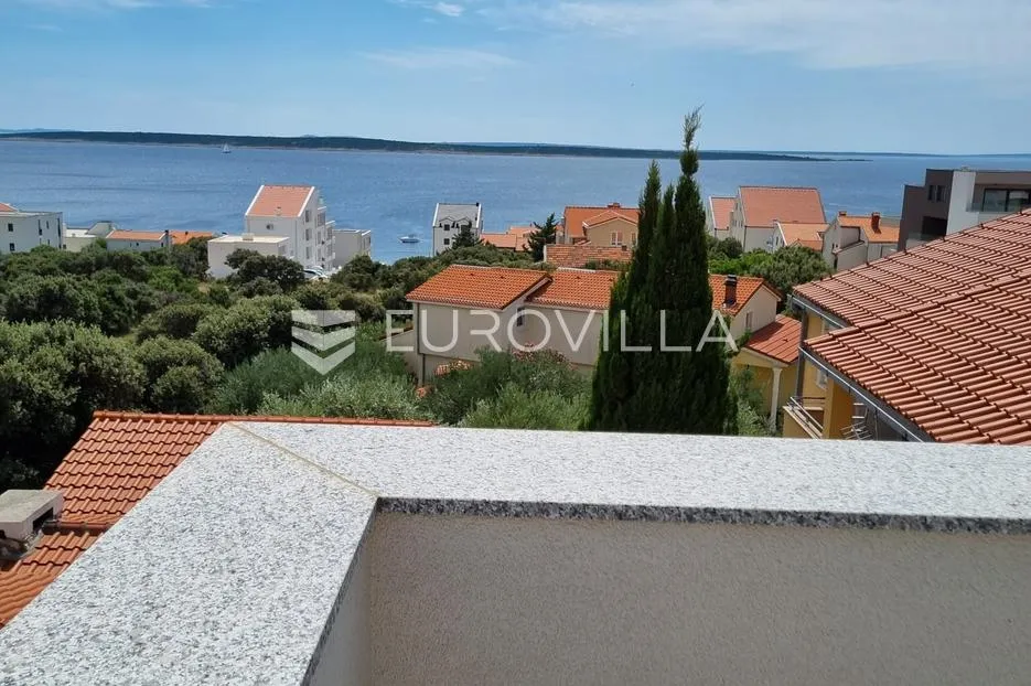pag, mandre, trosoban stan 98 m² na prvom katu moderne zgrade s pogledom na more - slika 14
