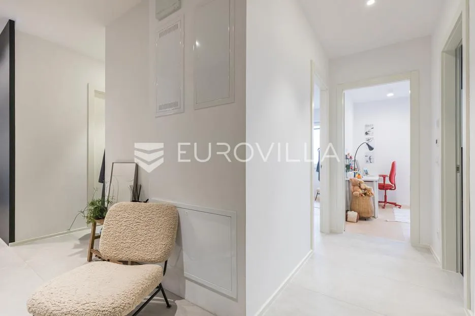 zagreb, vmd heinzelova, luksuzan četverosoban stan, 123,56 m² - slika 9