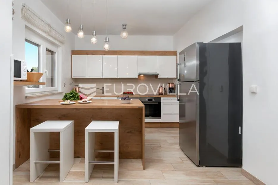 istra, premantura, unikatna vila s panoramskim pogledom, na velikoj uređenoj okućnici - slika 43