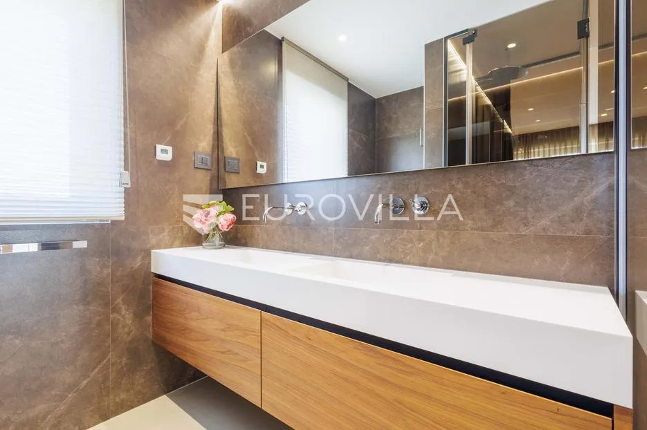istra, novigrad, luksuzan penthouse 135 m², dvije spavaće sobe, pogled na more, parking - slika 14