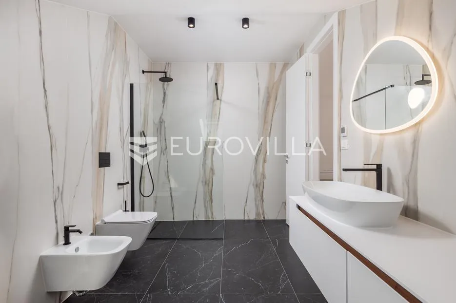 opatija, centar, atraktivan četverosoban penthouse u novogradnji s pogledom na more nkp 246 m2 - slika 8