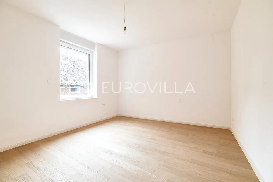 samobor, centar, prekrasan novouređen trosoban stan, 80 m² - slika 4